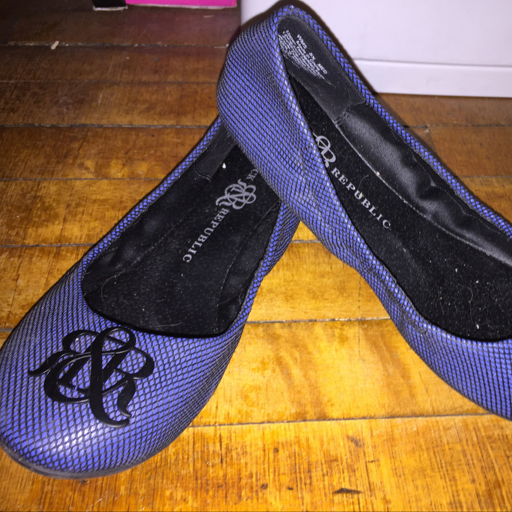 Rock republic Lenny black blue fishnet flats 8.5